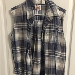 Woman’s sleeveless